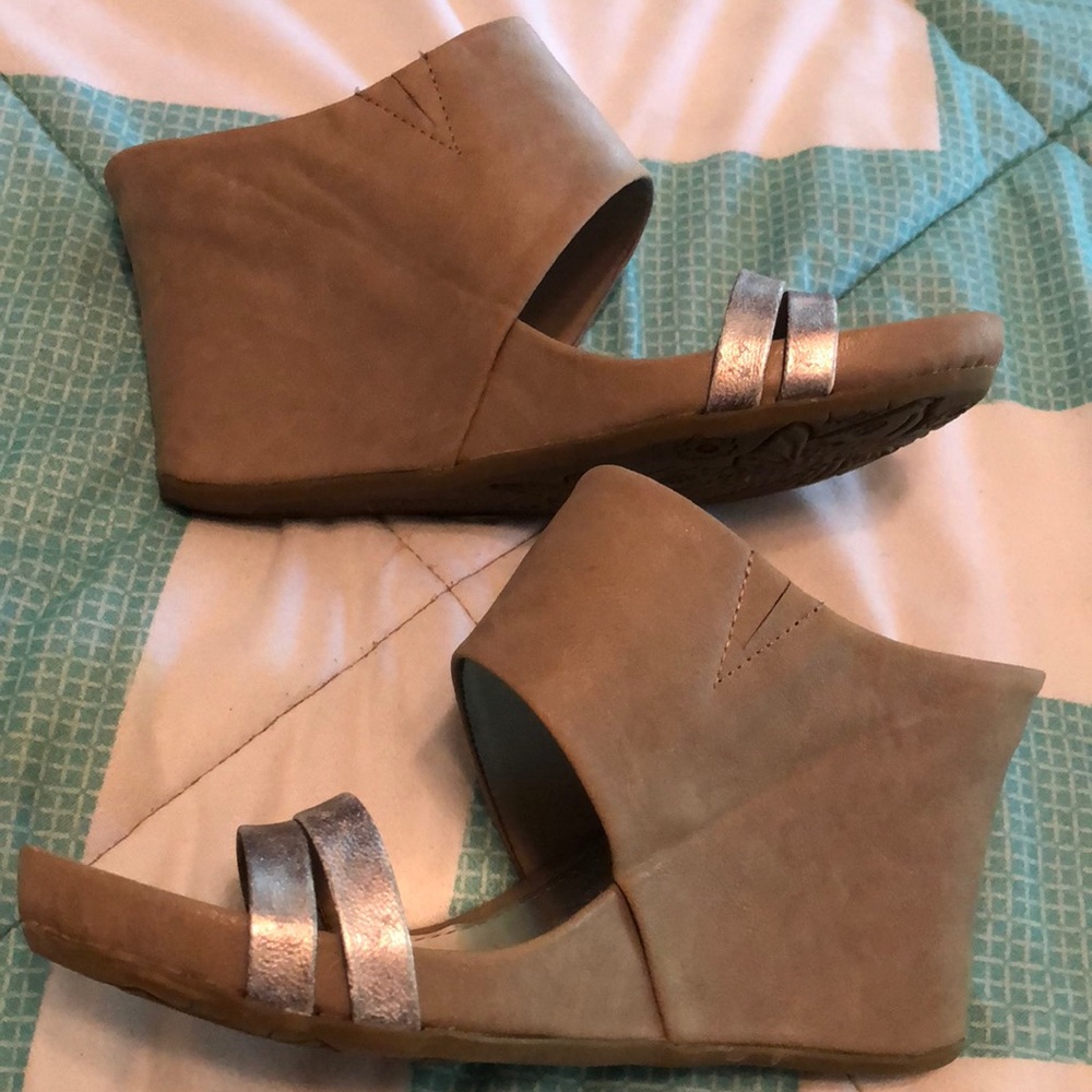 Tan Wedges - Picture 4 of 7